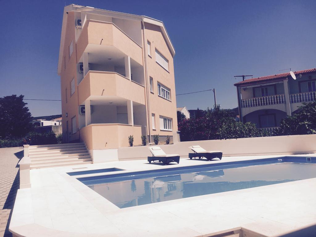 Orange Apartments Новалья Экстерьер фото