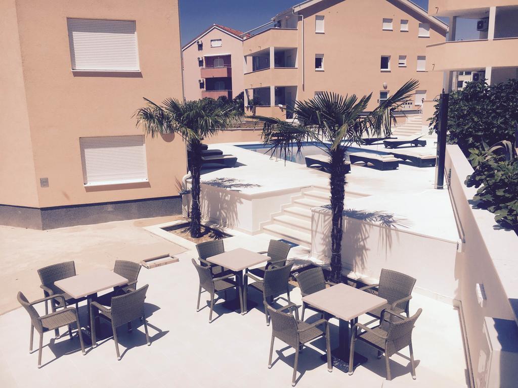 Orange Apartments Новалья Экстерьер фото