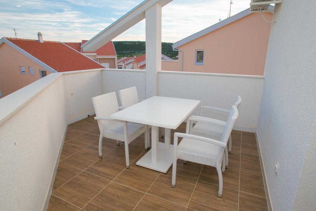 Orange Apartments Новалья Экстерьер фото